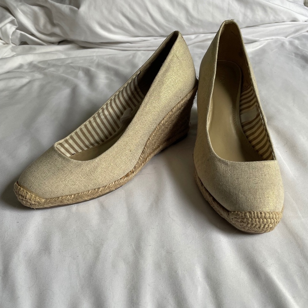 Merona - 3 inch Cream and Gold Wedge Heel